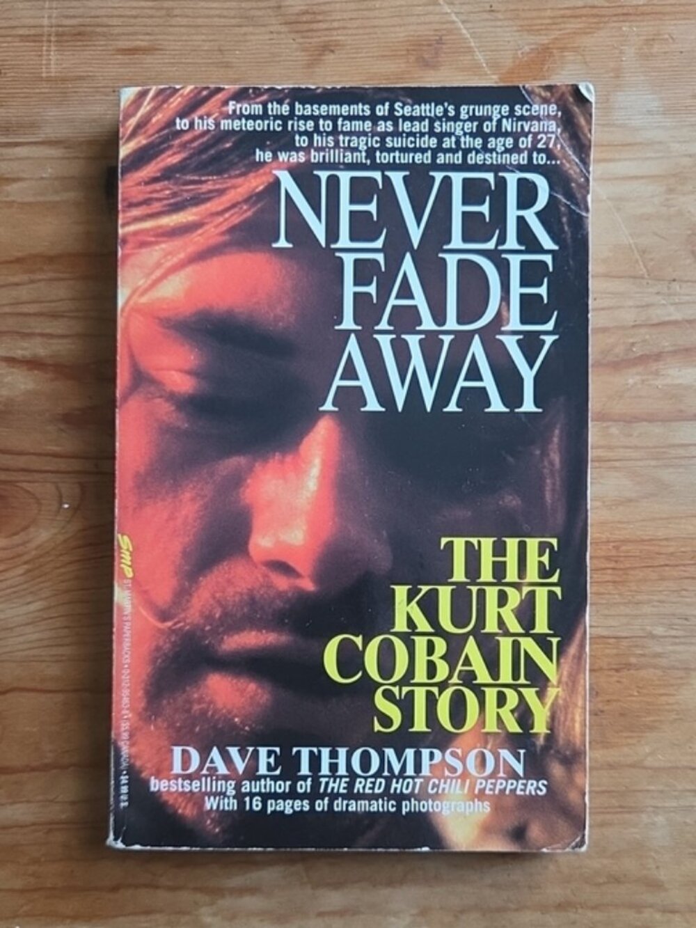 3/$30 | Kurt Cobain Never Fade Away Story Nirvana 1994 Vintage Paperback